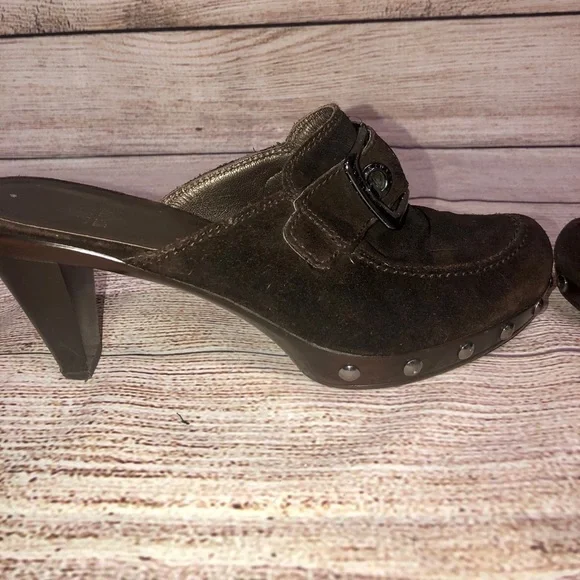 Stuart Weitzman Double Agent Cola Suede Mule - Picture 6 of 12